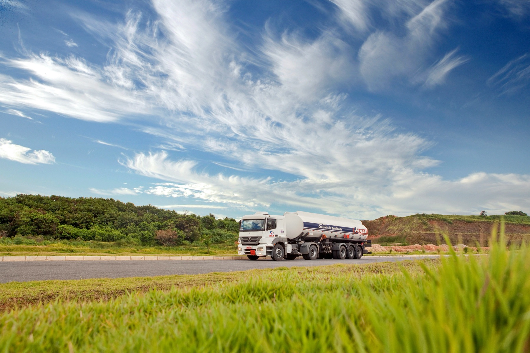 CNG supply for commercial fleets: how compressed natural gas fits into a reliable fuel strategy